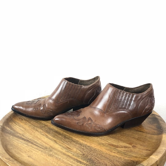 Vintage Shoes -  Circle S Brand Corral Short Boot in Chocolate